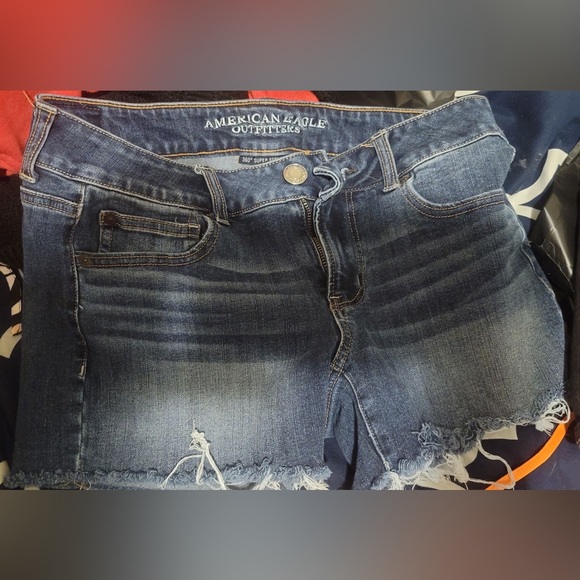 American Eagle shorts - Picture 2 of 2
